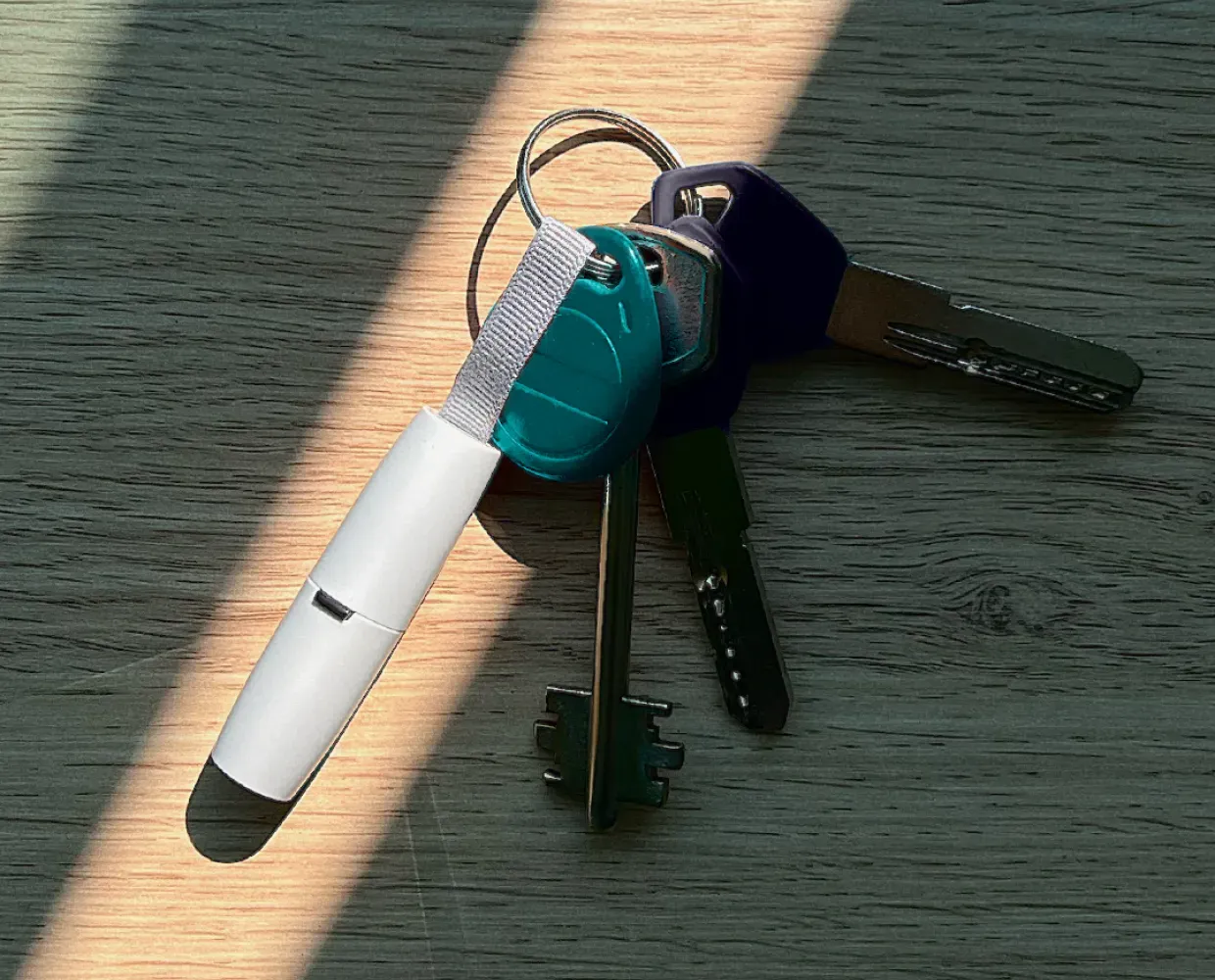 Двосторонній інструмент для чистки IQOS | IQOS.UA
